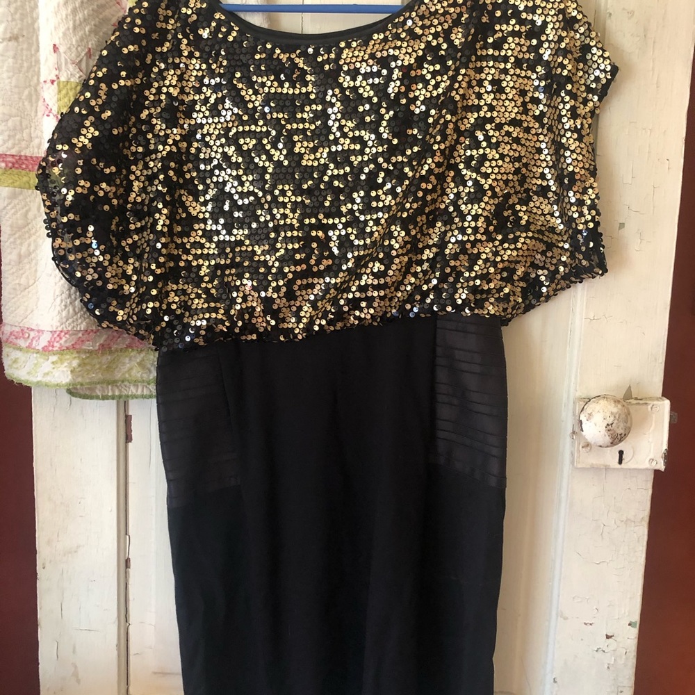 👍Size 10 tahari sequins dress